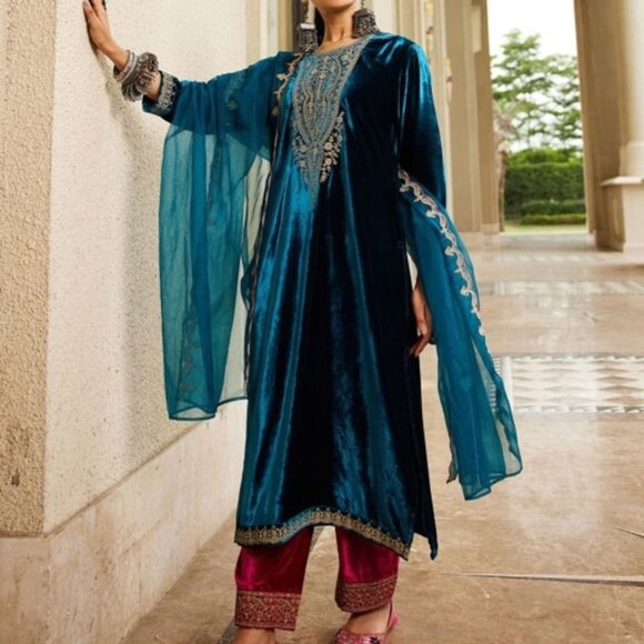 Shivansh Creations Blue Embroidered Kurta Set with Trousers & Dupatta – S–2XL - Picture 2 of 7